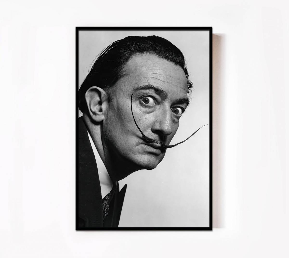 Salvador dali black. Сальвадор дали портрет отца. Сальвадор дали черный пиар. Даль черно белый портрет.